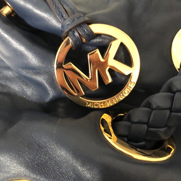 MICHAEL KORS braided grommet lg shoulder bag - Picture 12 of 16